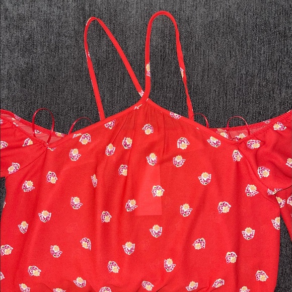 NWT Sienna Sky Top | Open Shoulders - Picture 13 of 13